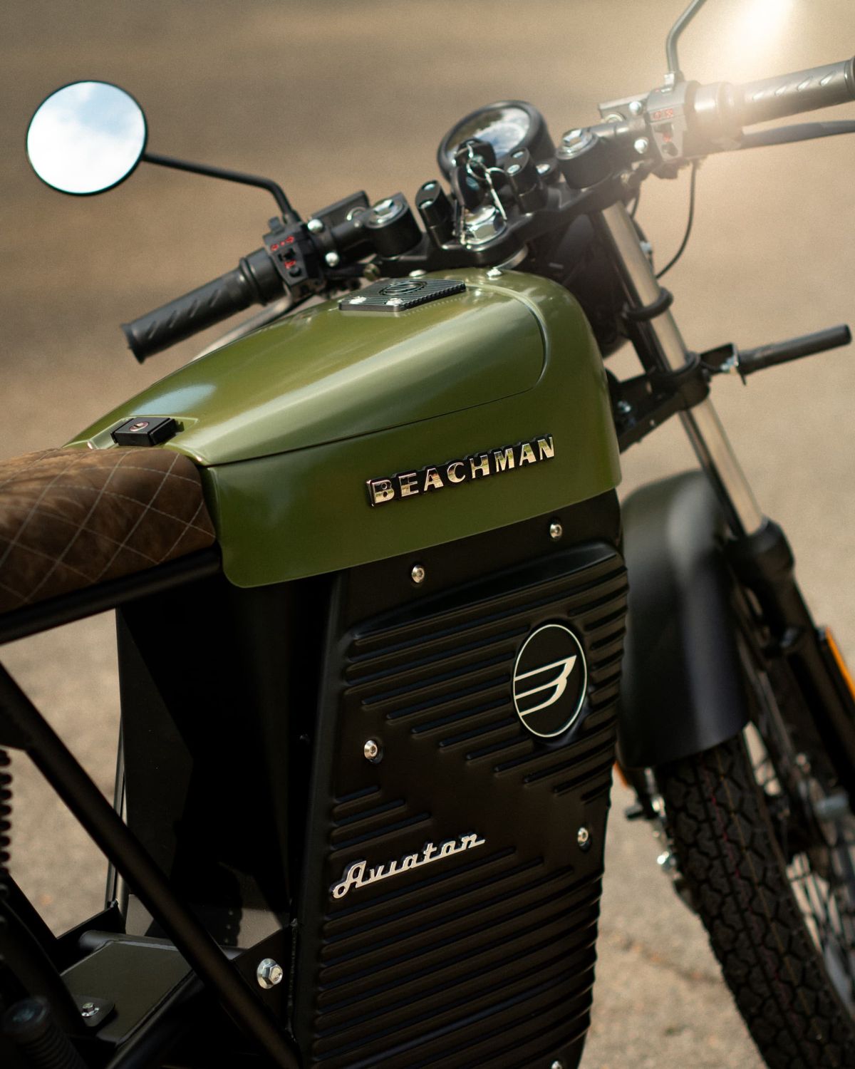 Tank glovebox with a locking battery door